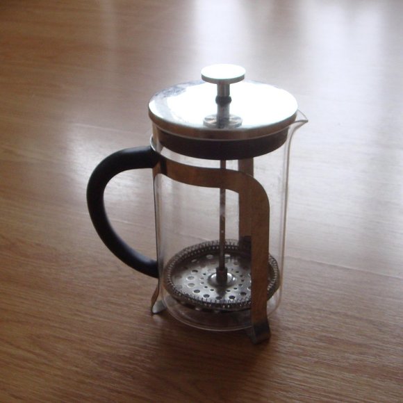 Glass and Metal 4 Cup French Press - Picture 3 of 3